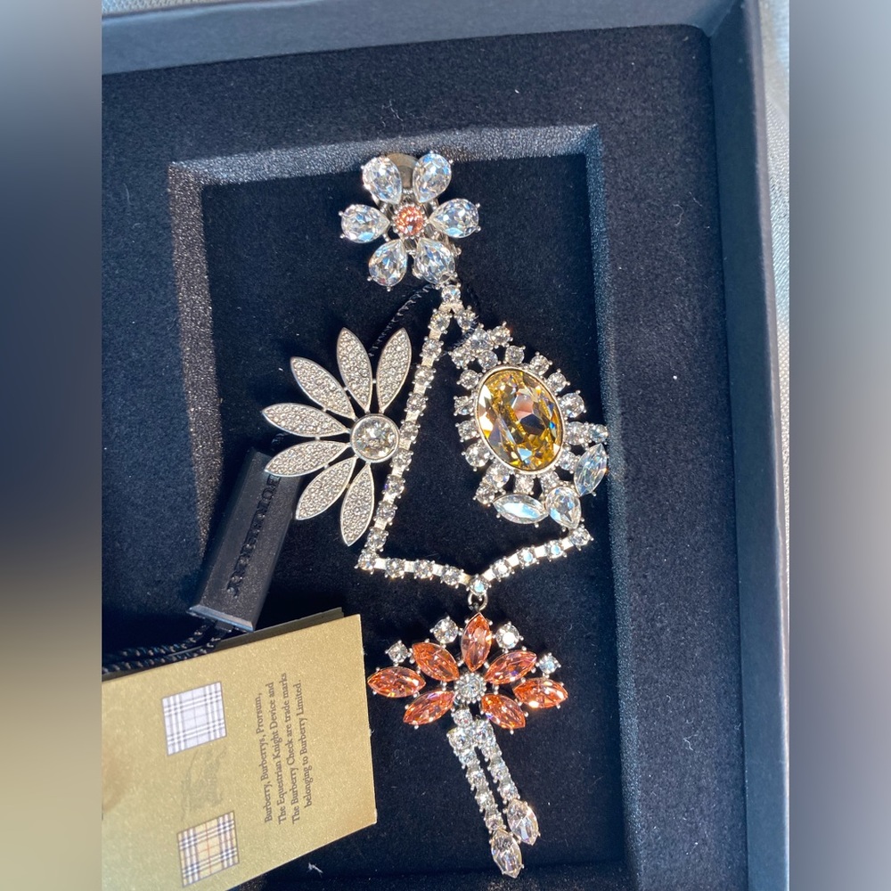 BURBERRY LJ🌼DAISY T Drop Earring🔥Asymmetrical LOOK🌼Retail $995🔥NWT/Box🎁ROSE - Picture 14 of 17